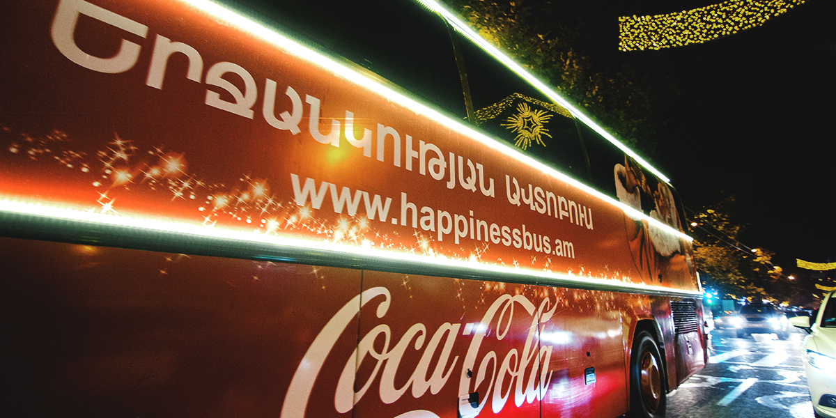 COCA-COLA HAPPINESS BUS 